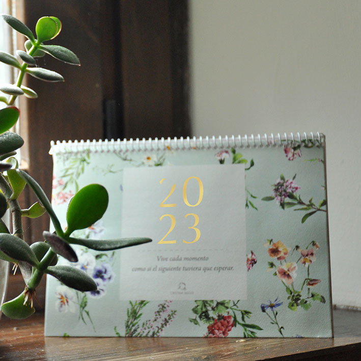 Image of table calendar illustrated in watercolor 2020