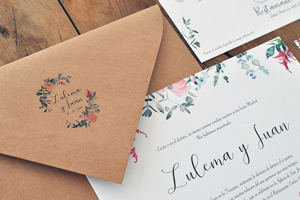 Invitaciones boda con rosas y eucalipto